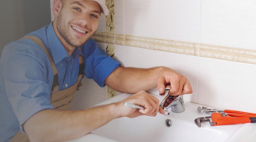 Handle or spout repair in Stewartsville, MO